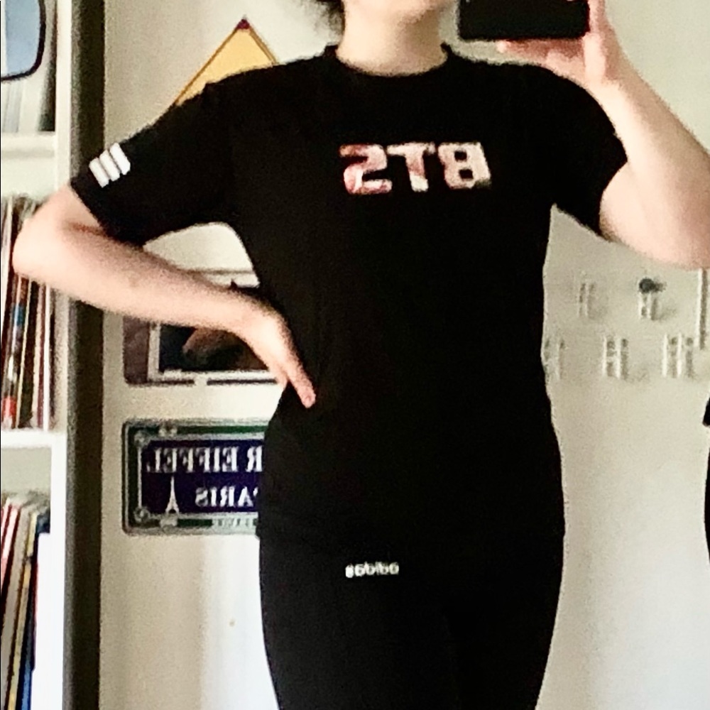 BTS shirt M